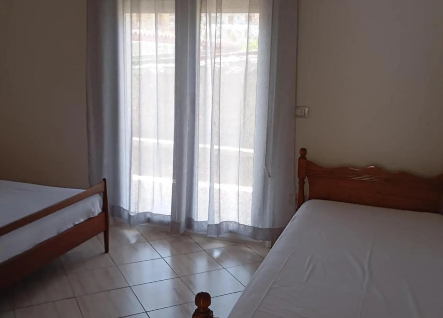 Victoria'S Apartments Orikum Albanie
